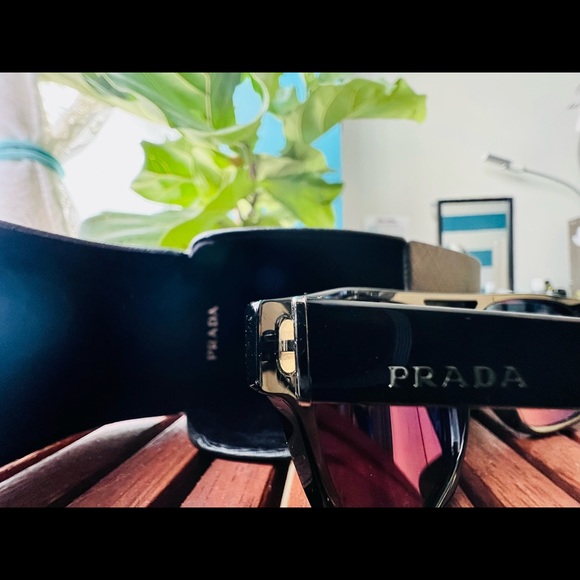 Very good condition. Rarely used sunglasses. - Picture 4 of 9